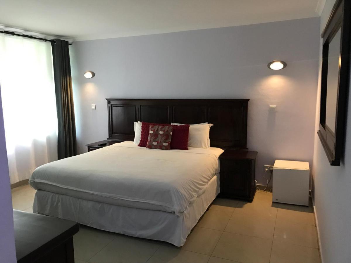Crescent Lodge Ливингстон Экстерьер фото