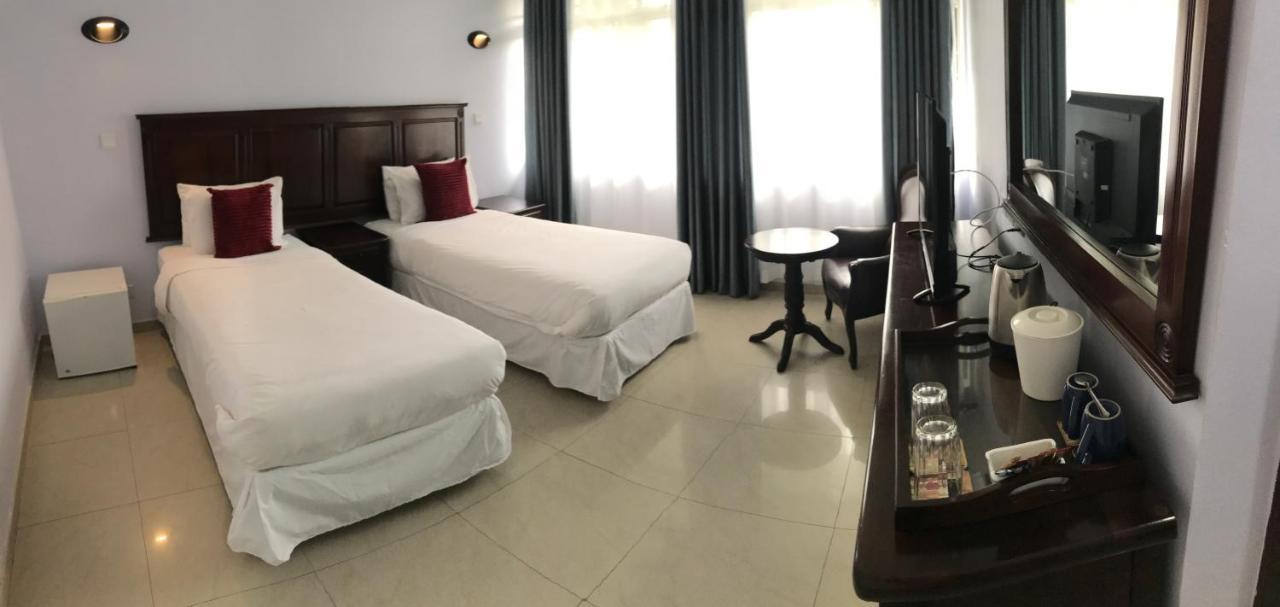 Crescent Lodge Ливингстон Экстерьер фото