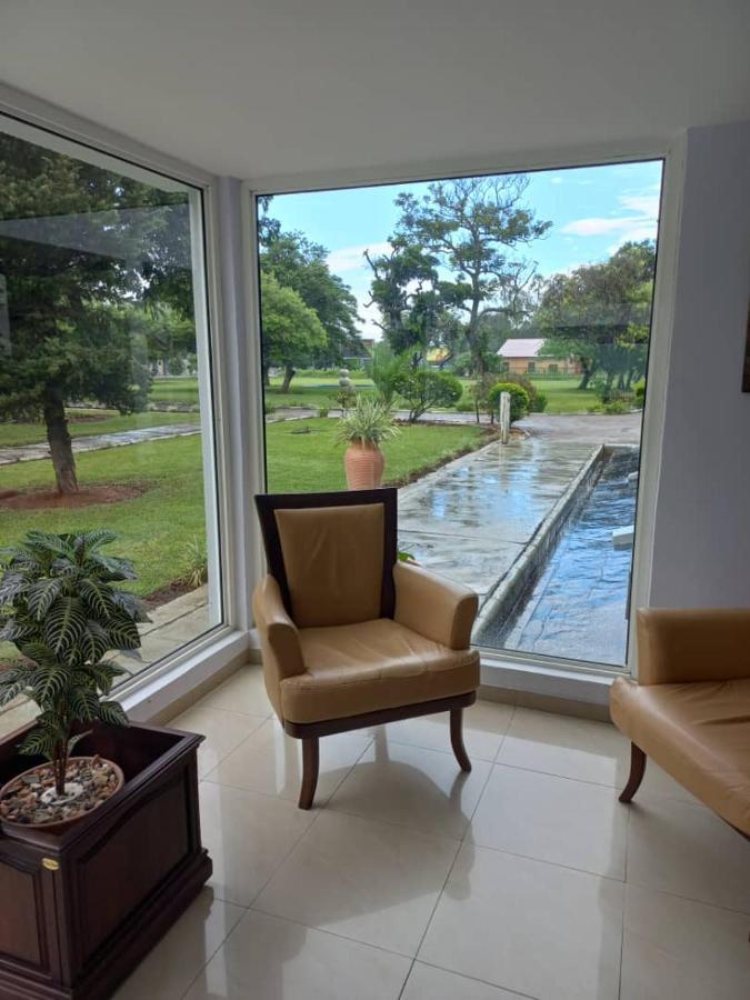 Crescent Lodge Ливингстон Экстерьер фото